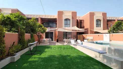 Fully Renovated 5BD Villa | Pool |2nd Row To Beach