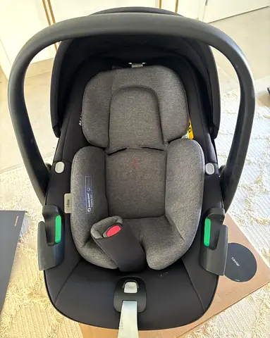 Maxi Cosí Infant Car Seat (Grey) – Excellent Condition