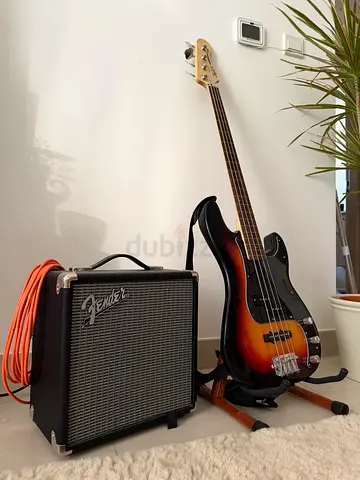 Squier Precision Bass + Fender Rumble 15 Amp – Full Set