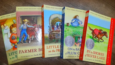 Little House on the Prairie Book Set by Laura Ingalls Wilder-5books