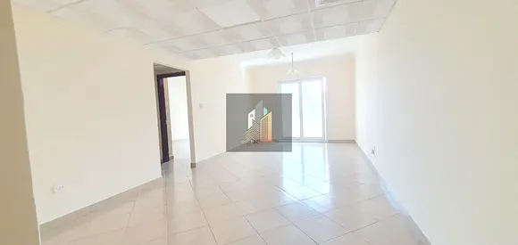 CLEAN 1BHK WITH BALCONY AND PRIME LOCATION