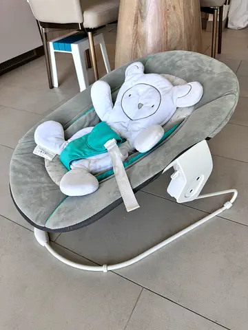 Gently used baby bouncer / rocker with soft pollow HAUCK