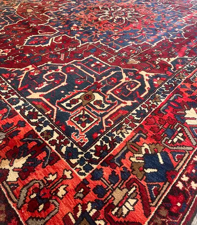 Handmade Traditional Red Persian-Style Wool Rug - Large size : 3 meter by 3.70 meter