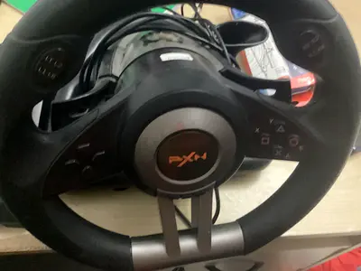 Pxn steering wheel and the pedals