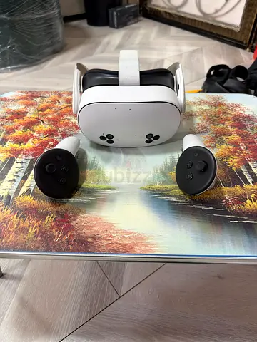Used Meta Quest VR Headset 3s and Controllers