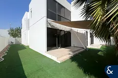 V3 Type | Upgraded | Vacant Now | 6 Bed + M