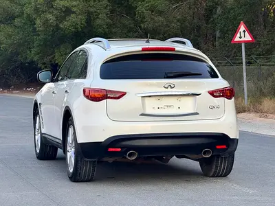 2015 Infiniti QX70 照片 13