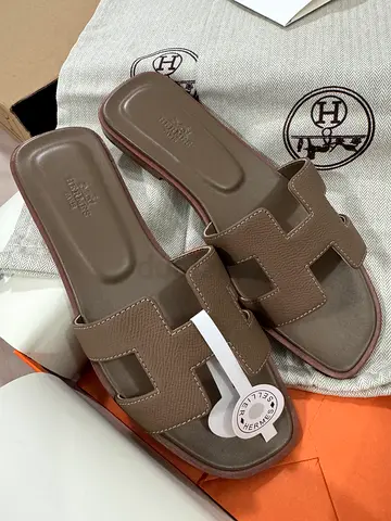 Taupe Sandals Brand New s38
