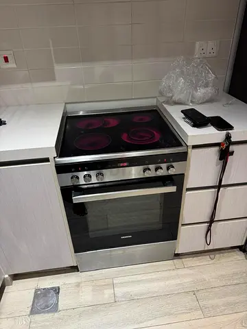 Siemens 4 burner electric cooker new model