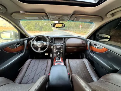 2015 Infiniti QX70 照片 18