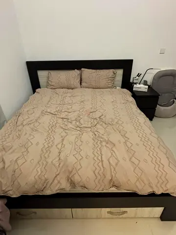 Queen Size Bed with Mattress & Storage Drawers
