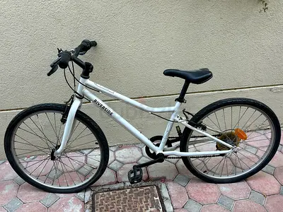 Riversale white bicycle