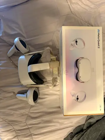 Meta Quest 2 VR Headset with Controllers - Good Condition, Includes Box Price negotiable