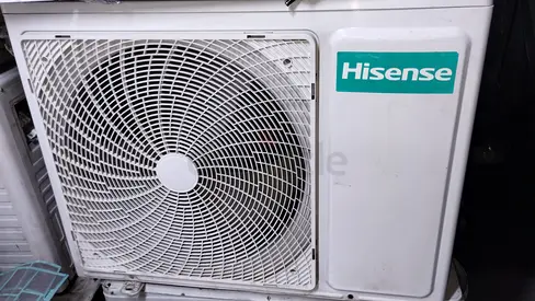 Hisense 2 ton good condition with warranty