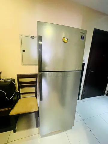 Samsung 2-Door Top Freezer Refrigerator - Silver, Good Working Condition