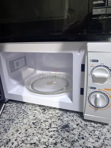 Compact countertop microwave - used, working condition