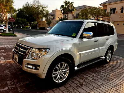 2018 Mitsubishi Pajero GLS Topline 3.8L V6 | GCC | 124,700 km