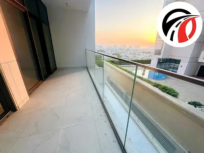 # Spacious 2BR | Huge balcony | Walking Distance to Metro | Azizi Central †