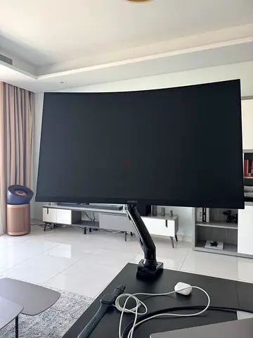 KOORUI 27" QHD 180Hz Curved Gaming Monitor + Arm