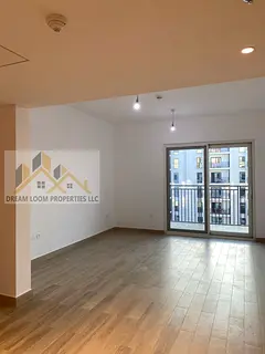 VACANT / HIGH FLOOR / WELL MAINTAINED