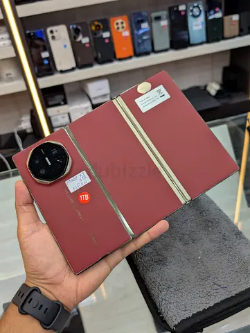 Huawei mate XT ultimate 1TB Red