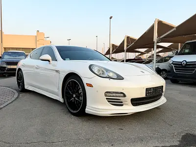 Porsche Panamera 4S 2012 American Specs