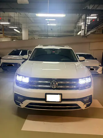 2018 Volkswagen TERAMONT photo 3