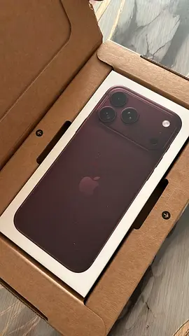 Brand new sealed iPhone 18 pro max 512 gb.. 7200 aed