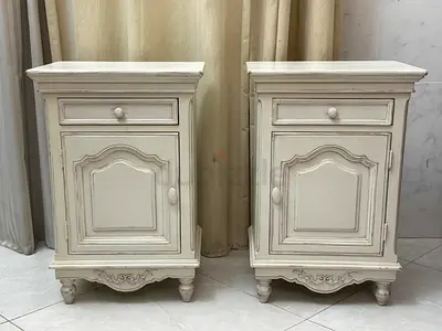 Marina Pair of Antique-Style White Bedside Nightstands