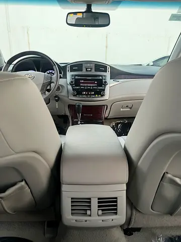 2011 Toyota AVALON 照片 13