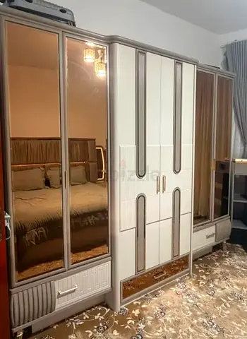 Large mirrored 6-door wardrobe with drawers - good condition