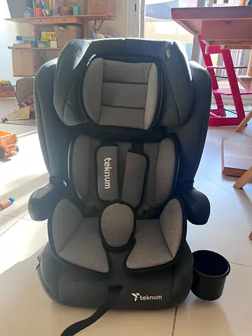 Teknum foldable child car seat 9 months to 12 years