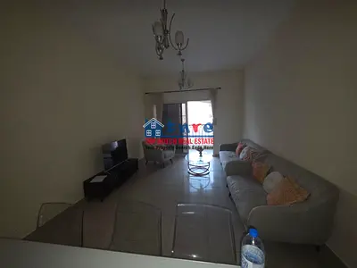 Fully Furnished 1 Bed | Royal Residence | Vacant