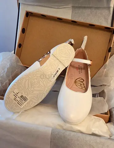 Sophia Webster White Girls' Dress Shoes, New in Box - Size 32 (EU)