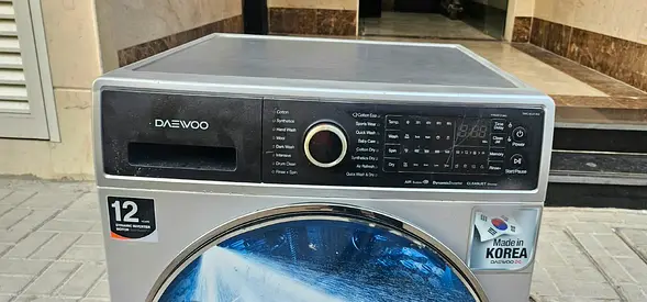Daewoo washing machine 9/7kg for sale