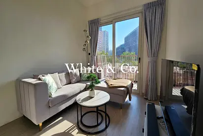 Community View | Furnished | 4 Cheques