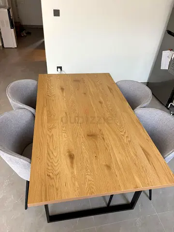 Solid Oak Dining Table with 4 Upholstered Grey Chairs