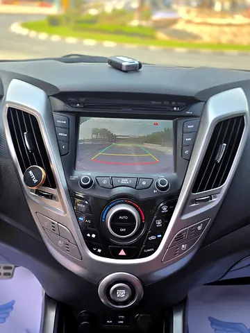 صورة مصغرة 16 لـ 2017 Hyundai VELOSTER