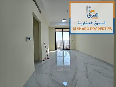 غرفتين وصاله غرفه ماستر 2 حمام مساحات واسعه تشطيبات سوبر لوكس موقع متميز وحيوي علي طريق الشيخ محمد بن زايد عائلات فقط