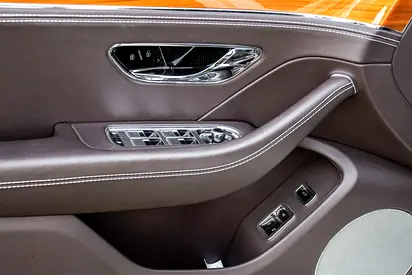 صورة مصغرة 12 لـ 2021 Bentley FLYING SPUR