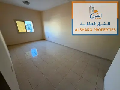 شقة غرفة وصالة واسعة في الراشدية 2، تقسيم ممتاز، تكييف مركزي، صيانة مجانية، موقع حيوي بجوار الخدمات، وسهولة الوصول للشارقة ودبي