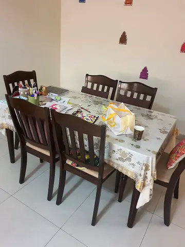 Homecentre dining table
