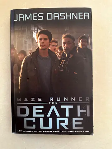 The Death Cure (Maze Runner) by James Dashner - Paperback