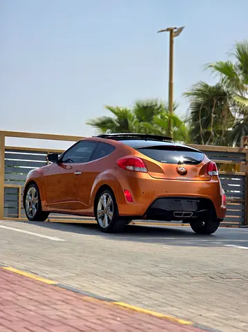 صورة 8 لـ 2017 Hyundai VELOSTER
