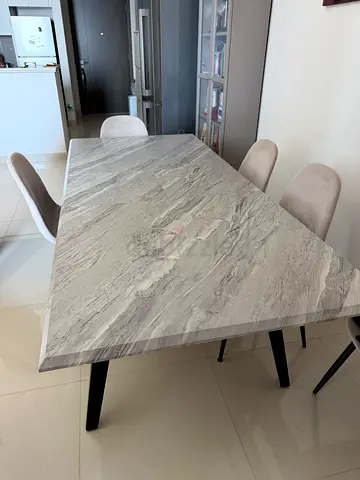 Extendable Dining table