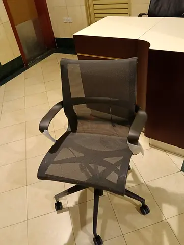 Herman Miller setu chair.black color.comfirtable for long time sitting