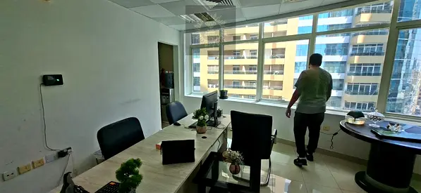 Superb Office in Horizon Tower