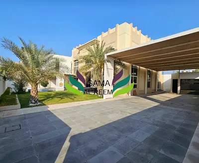 Spacious Commercial Villa |Garden | Prime Location