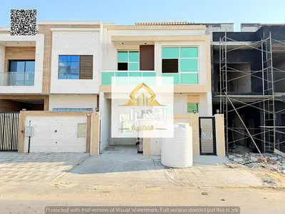An exceptional deal on a high-quality, 5-bedroom townhouse—includes electricity, water, and air conditioning.
