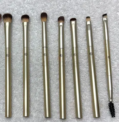 Set of 15Makeup Brushes with pouch
